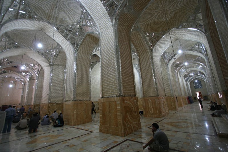 بازسازی و احیای مسجد تاریخی صفویه در جوار حرم مطهر امامین جوادین(علیهما السلام)